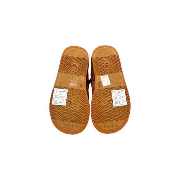 FabKids Brown Faux Suede Pull-On Booties - Toddler Size 6 - Picture 7 of 8